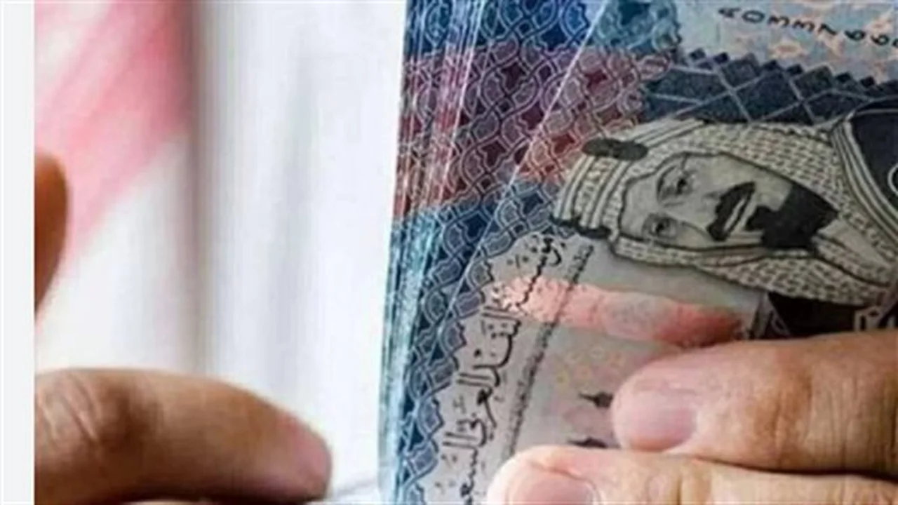 تحديثات الصرف.. سعر الريال السعودي يرتفع مقابل الجنيه في 5 بنوك مصرية